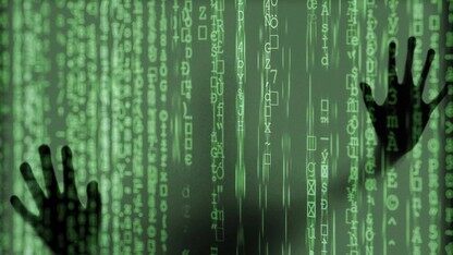 AI 给自己建了座“鬼城”：人类被禁言，上万个 AI 自主聊天，有“人”发牢骚、有“人”发鸡汤